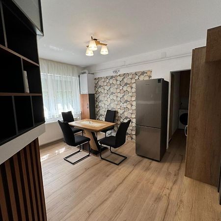 Bingo Apartman Cristuru Secuiesc Bagian luar foto
