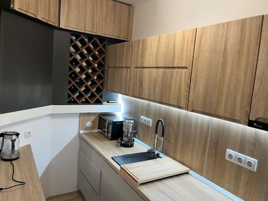 Bingo Apartman Cristuru Secuiesc Bagian luar foto